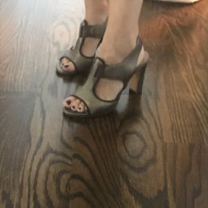 Chloe t strap pumps 35.5